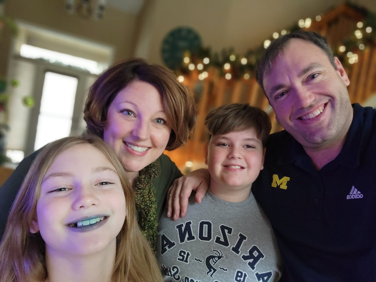 Steve Hyer with his family